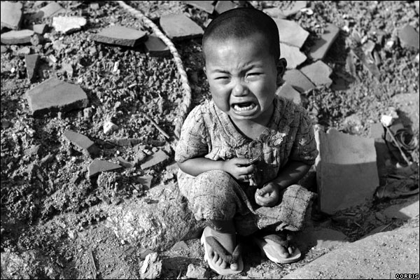 Scopri di più sull'articolo 70 anni da Hiroshima: quei criminali impuniti oggi governano il mondo